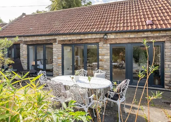 Beautiful One-Bed Countryside Retreat In Bath