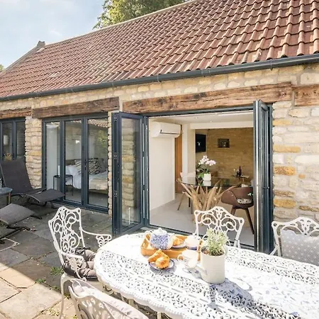 Beautiful One-Bed Countryside Retreat In Bath Apartment Exterior photo
