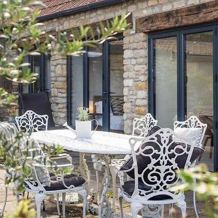 Beautiful One-Bed Countryside Retreat In Bath Apartment Exterior photo